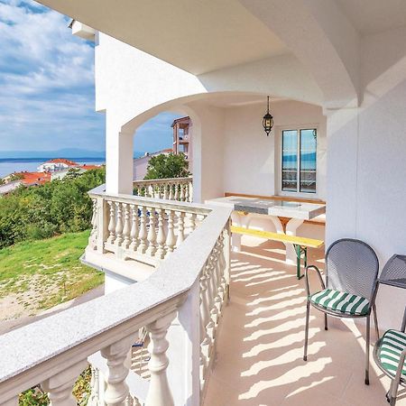 Nice Apartment In Crikvenica With Kitchen Экстерьер фото