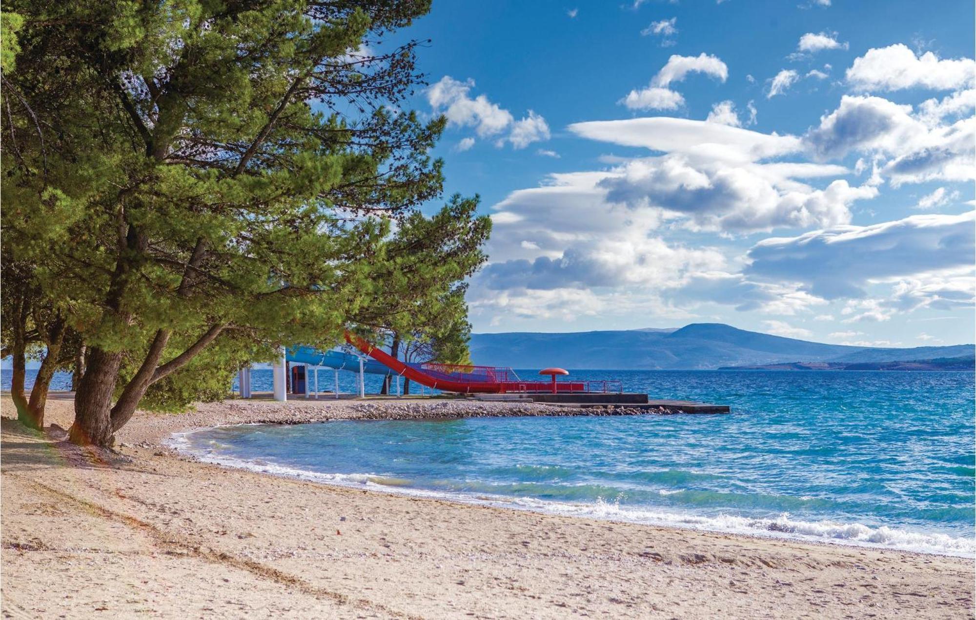 Nice Apartment In Crikvenica With Kitchen Экстерьер фото